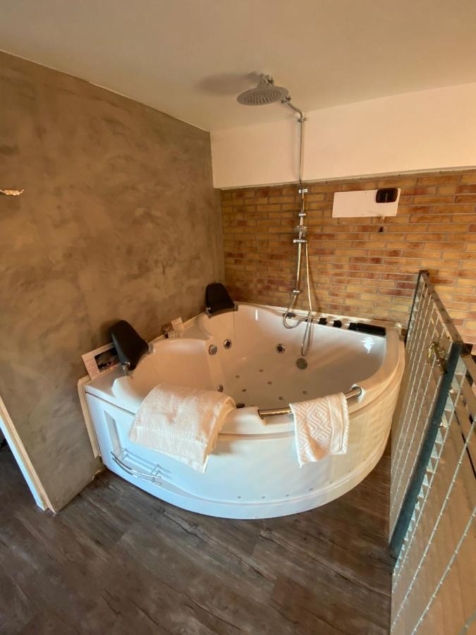 B2In Suite&Office Capriate San Gervasio Exterior foto